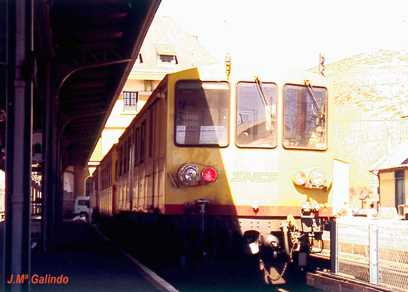 SNCF GROC 1XX_E77310_1995-04.jpg