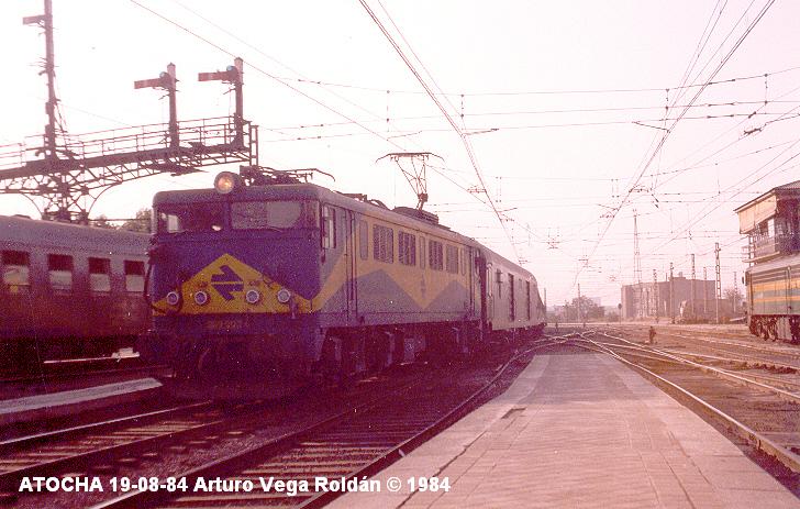 269-203 CON EXPRESO ATOCHA 19-8-84.JPG