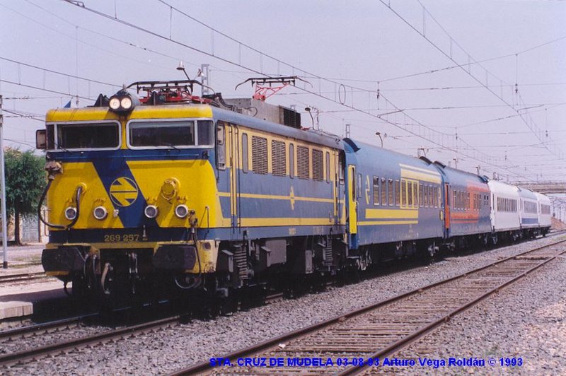 269-257 STA.CRUZ DE MUDELA 3-8-93.JPG