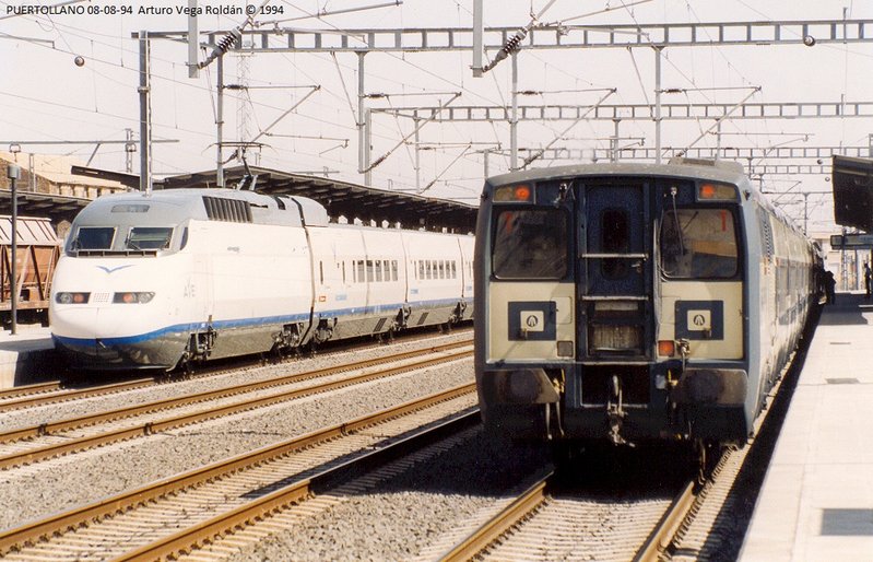 AVE 01 Y TALGO P.TRASERA PUERTOLLANO 8-8-94.jpg