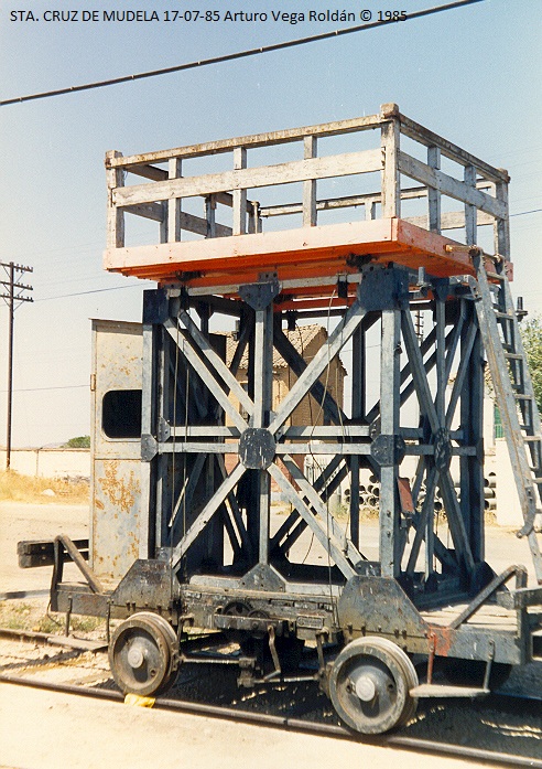 DRESINA STA.CRUZ DE MUDELA 17-7-85.jpg