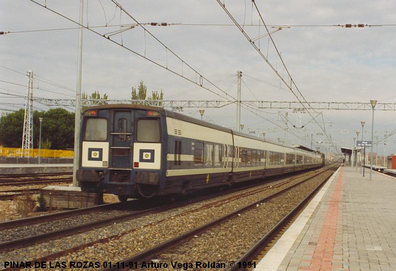 TALGO PENDULAR PINAR DE LAS ROZAS 1-11-91.JPG