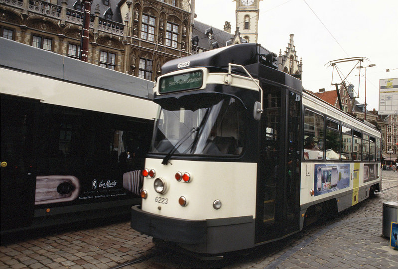 6223 en Korenmarkt.  Gante 18-8-07.jpg