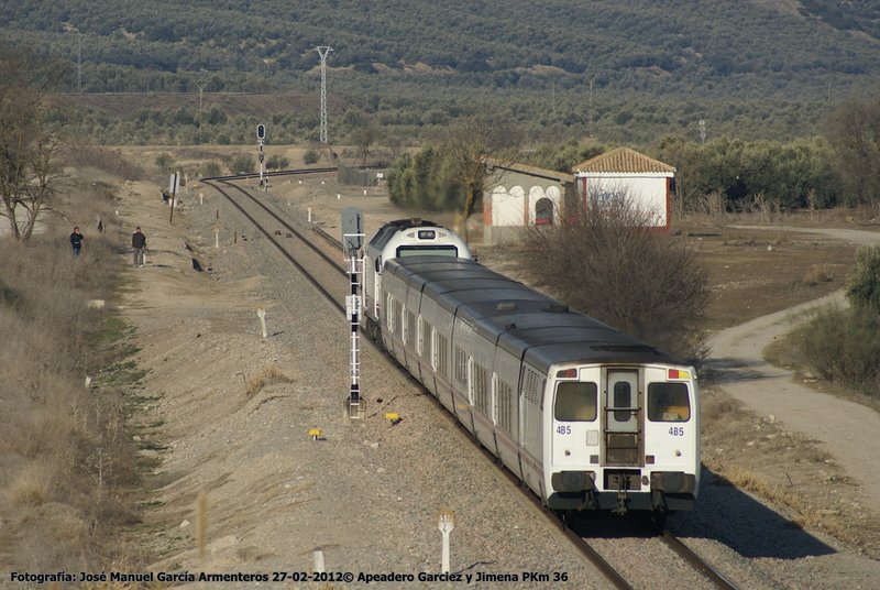 Apeadero y talgo.JPG