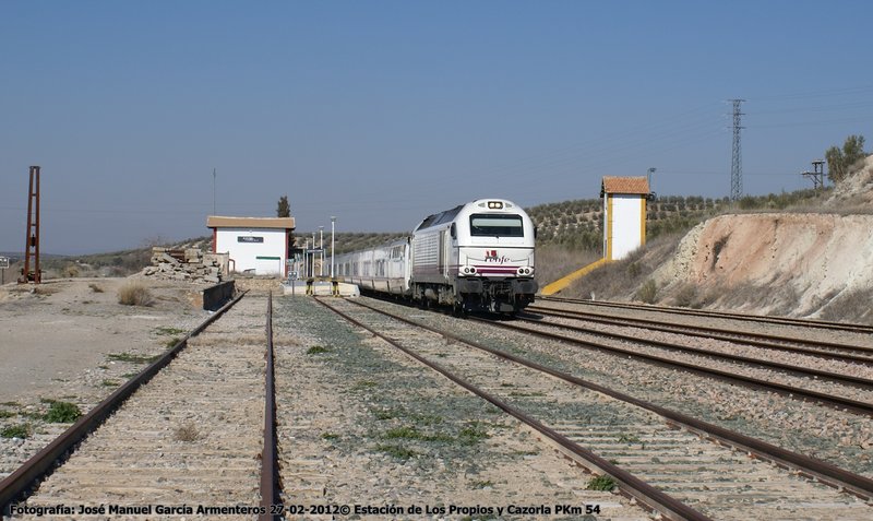 Talgo en Los Propios Y Cazorla.JPG