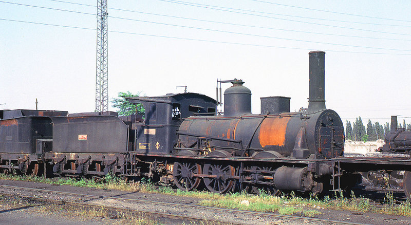 RD3066. 030.2331 at Seville. 13th May,1964.jpg