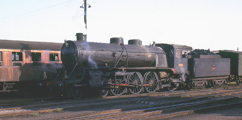 RD3070. 231.2023 at Seville. 14th May,1964.jpg