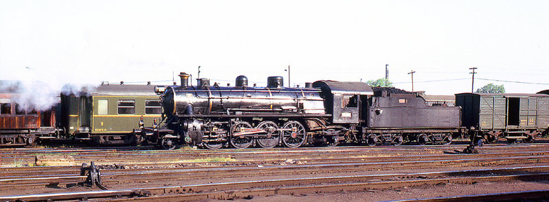 RD3071. 141.2035 at Seville. 14th May,1964.jpg