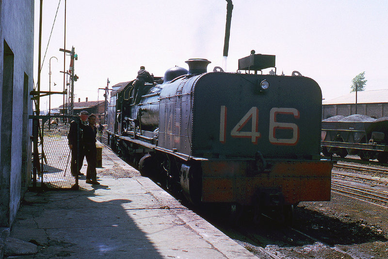 RD3077. Rio Tinto 146 at Huelva. 15th May,1964.jpg