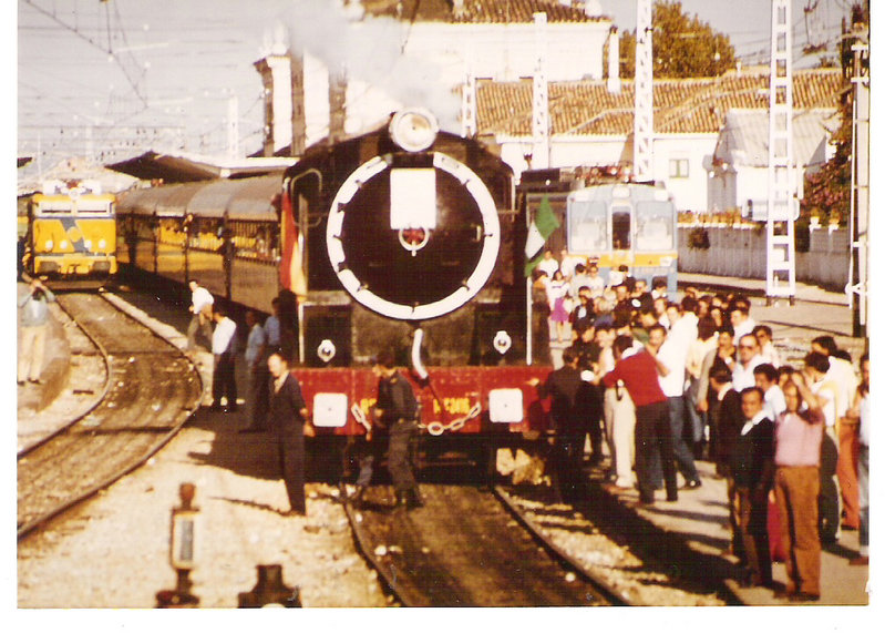 Mikado 141F-2416 en Córdoba octubre de 1984 001.jpg