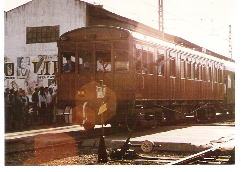 Mikado 141F-2416 en Córdoba octubre de 1984 005.jpg