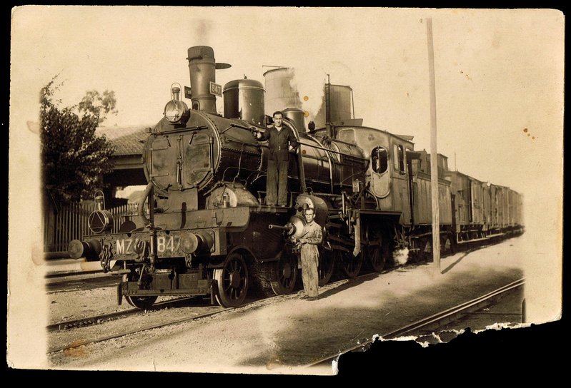 foto locomotora murcia o Albacete año indeterminado Carmelo Lucas Requena foto 1.jpg