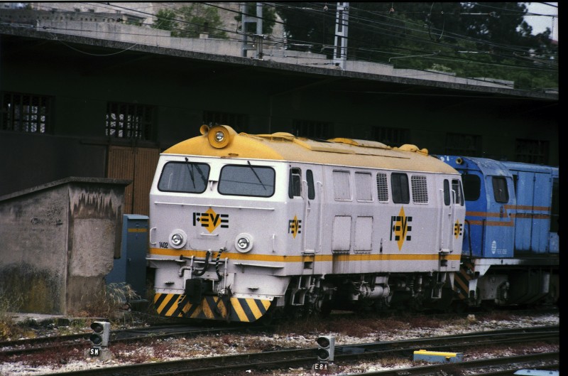 F-34-19A  Locomotora HENSCHEL 1402 en Santander. (23-5-1992).jpg