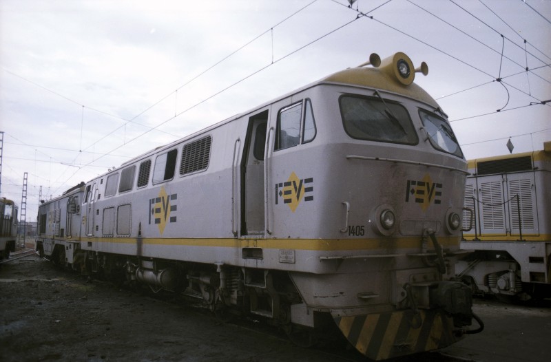 F-34-17A  Locomotora HENSCHEL 1405. (Santander 23-5-1992).jpg