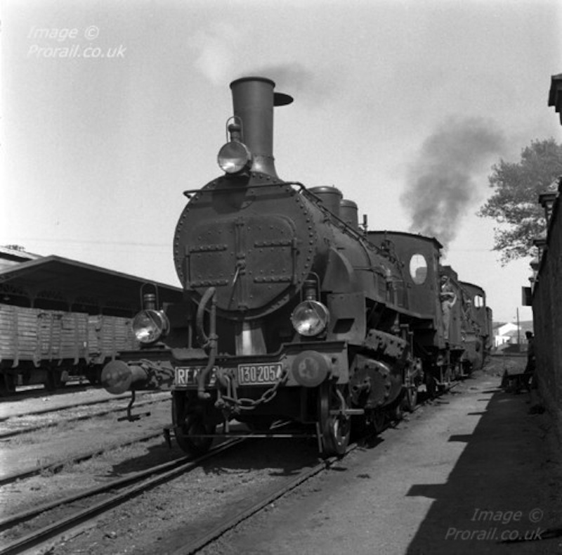 Spain RENFE 2-6-0 locomotive No. 130.2054 at Puente Genil 1966.jpg