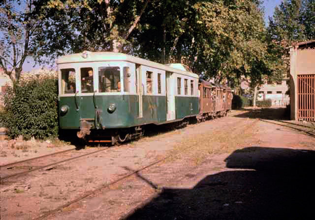 1961SEP24CHFF002Billard en Reus.jpg