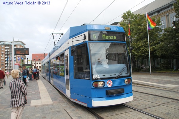 TRANVIA 664 LINEA 6 ROSTOCK.jpg