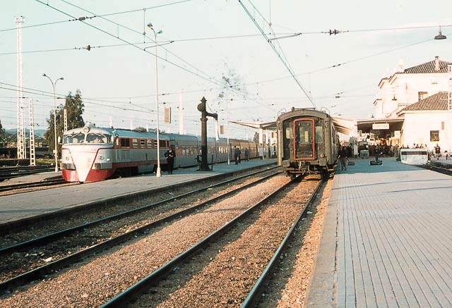 Estación de Córdoba. 20-04-1972. Foto John Batts.jpg