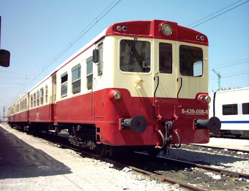 439.006 - Zaragoza El Portillo - 10-05-2003.jpg