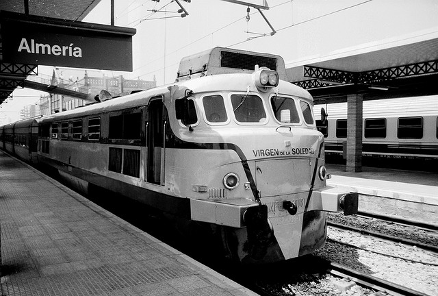 352.008 - Talgo III. Almeria, 1996- Foto andrichrose.jpg