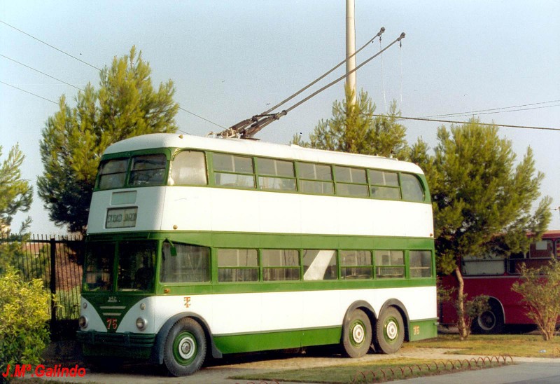 TrZ 75_ZARAGOZA_DEP.AUTOBUSES_1994-08.jpg