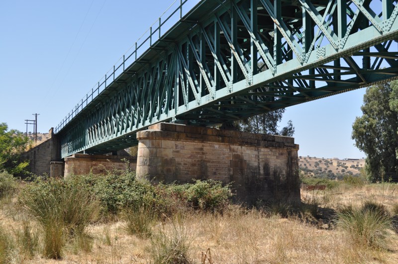 Puente sobre río Alcudia 25-08-2014_02.JPG