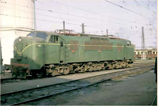 278.001 cerca de Barcelona 10 de mayo 1963 foto Norman Glover.png