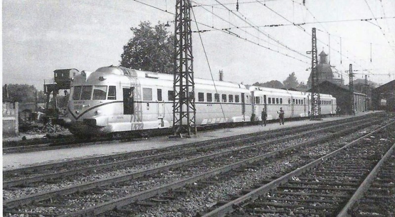 TAF en la estación de Irún en 1951..jpg