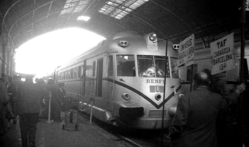 TAF en la estación de Atocha. Año 1957.jpg