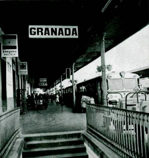 Estación de Granada hacia 1974. Foto Man.jpg