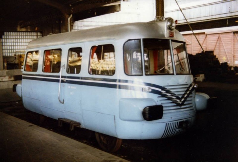 IF-1 estacionada en Barcelona-Tº el 28-05-1988. The STB.jpg