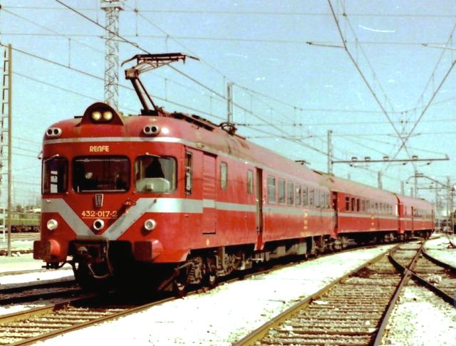 432.017 - Madrid - Electrotrenes-Clásicos.jpg