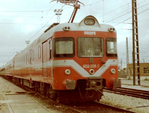 432.018 - Madrid. Electrotrenes-Clásicos_.jpg