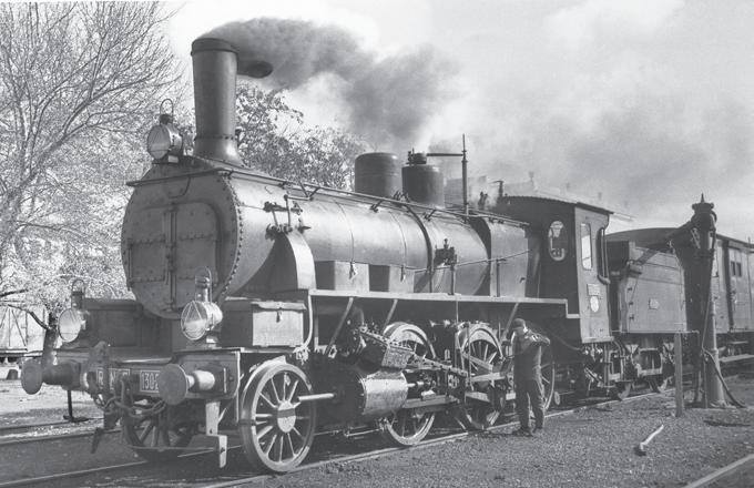Locomotora  Cockerill  130-2035.Estacion de Jaern febrero de 1966;foto Fernando Llaurado.jpg