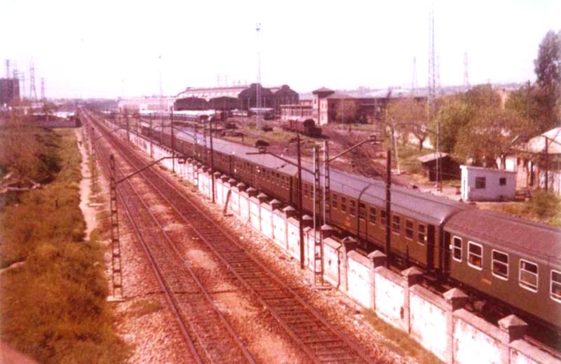Estación de Sevilla-San Jerónimo. 1978 Antonio Roldan Camacho.jpg