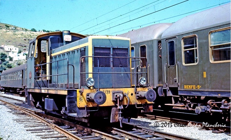 7139 SNCF Port Bou 24-06.1969.jpg