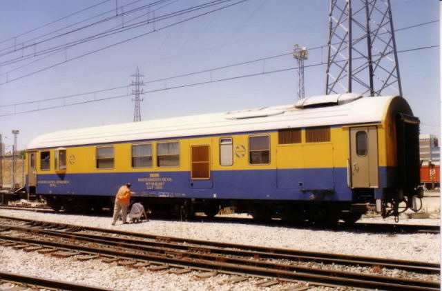 Coche de control geométrico de vía.  LLV 1001-Foto autor desconocido.jpg