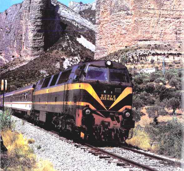 333.036 - Mallos de Riglos. agosto 1991. Foto Eduard Ramírez.jpg