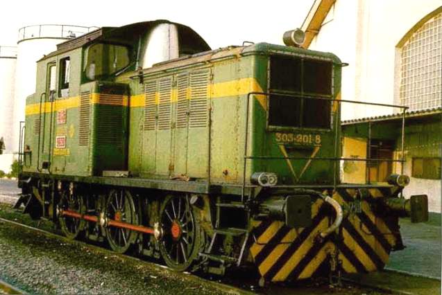 303.201 - Madrid-Atocha. mayo 1982. Foto Juan Carlos Casas.jpg