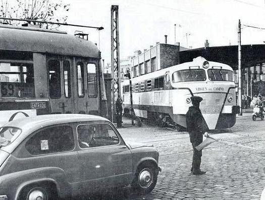 Talgo III por Barcelona. Foto Carlos Escudero.jpg