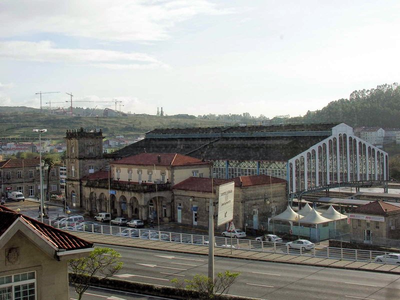 Santiago_Estaci_n_tren_2005_gfdl.jpg