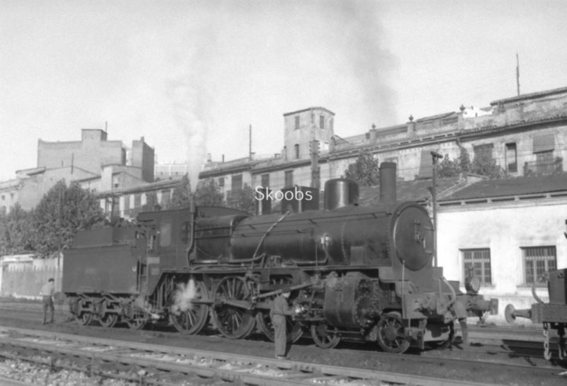 RENFE Spanish Railways Steam Locomotive 230 2181 in 1957 at Valencia.jpg