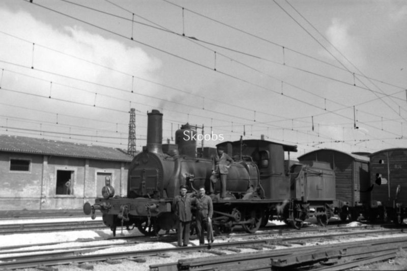 RENFE Spanish Railways Steam Locomotive 030 2162 in 1956 at San Sebastian.jpg