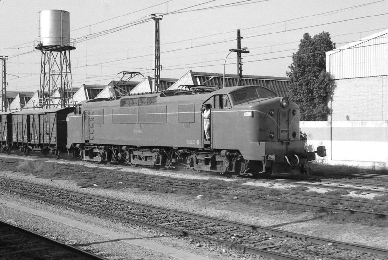 RENFE 7805, 23.10.1985, San Jerónimo.jpg