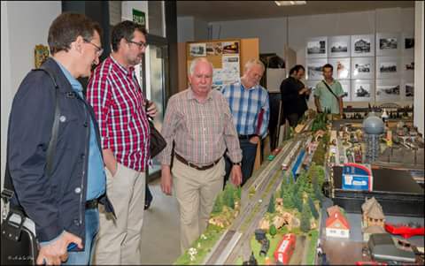 PARTICIPANTES EN LA REUNION DE LA MESA DEL FERROCARRIÑ EN ASAFAL 2016 (7).jpg