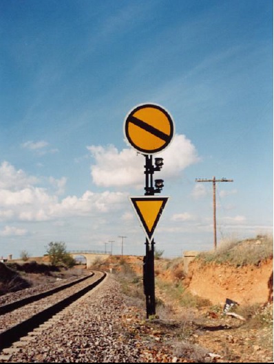 RENFE - Disco avanzado Caminreal.jpg