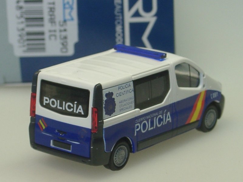 51390_RENAULT POLICIA NACIONAL_2.jpg