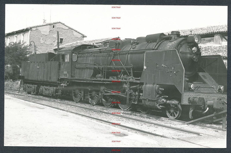 RQ29 SPAIN RENFE steam locomotive 240F.2515 ex MZA 2435.jpg