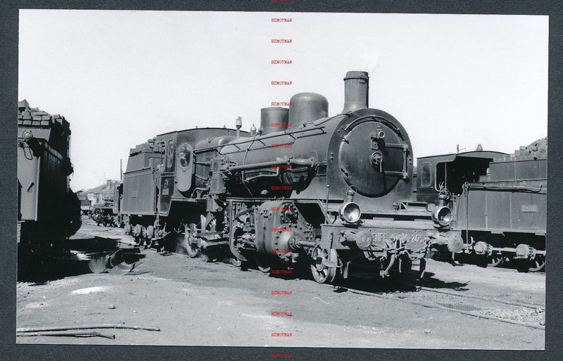 RQ42d SPAIN RENFE steam locomtive 140.2475 at Salamanca 16-5-65 ex Oeste 874.jpg