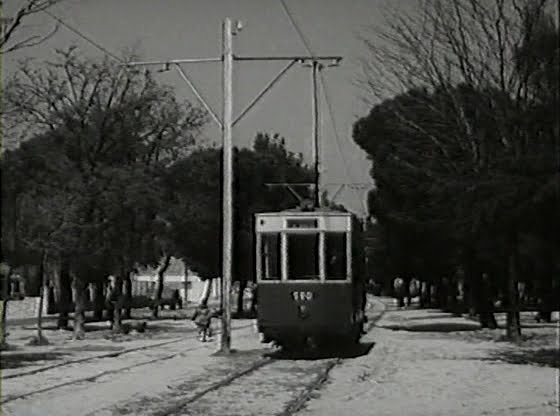 El 588 en Se Vende un Tranvía (3). 1959 (29'02).jpg